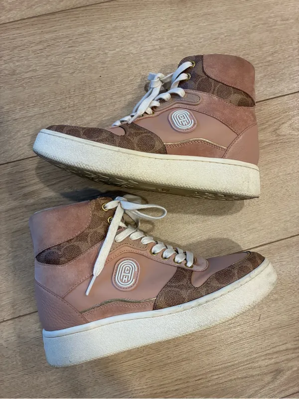Coach Women’s G4335 High Top Sneakers Logo Signature Leather Size 7.5 - Image 2