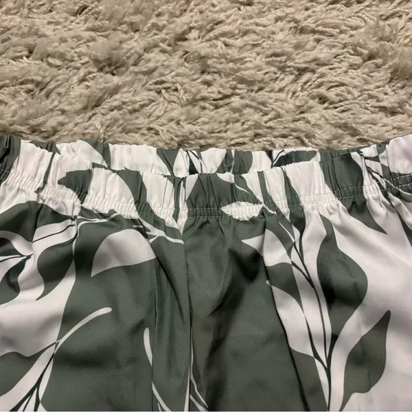Green and White Leaf Print Pant Set Size S - Image 3
