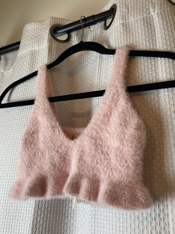 Free People blush pink fuzzy crop tank✨ - Image 4