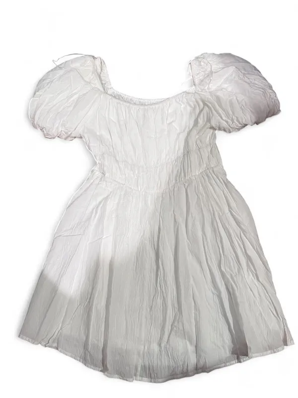 white dress with puffy sleeves - Image 3