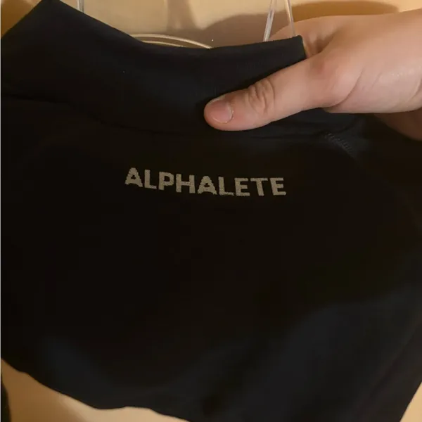Alphalete cropped black seamless jacket - Image 4