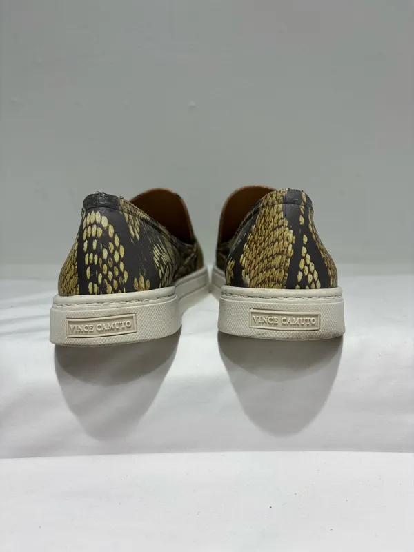 Vince Camuto Snakeskin Print Slip-On Shoes Size 8 - Image 5