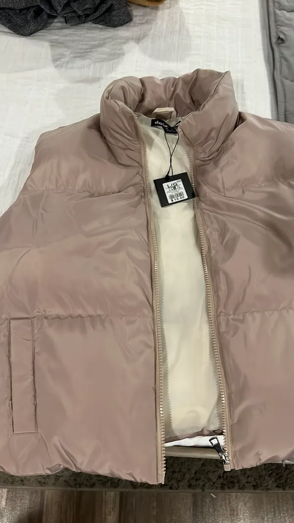 Puffer Jacket Size L - Image 2