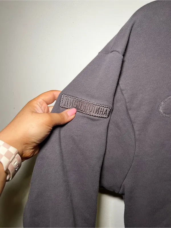Nike Charcoal Gray Crewneck Sweatshirt with Gold Swoosh - Image 2