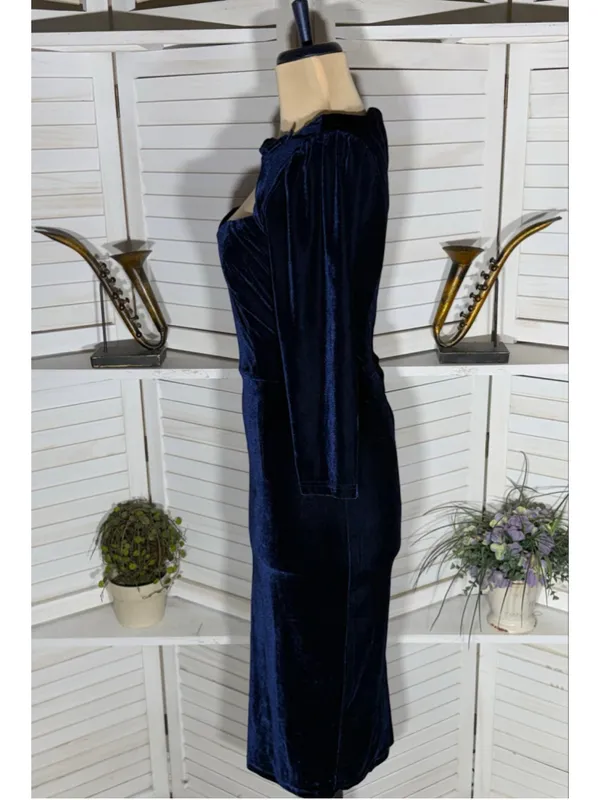 Collectif London blue velvet midi dress pencil sweetheart homecoming whimsigoth - Image 4