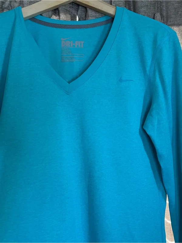 Nike Dri Fit Regular Fit Teal V-Neck Long Sleeve Athletic Top Size Medium - Image 4
