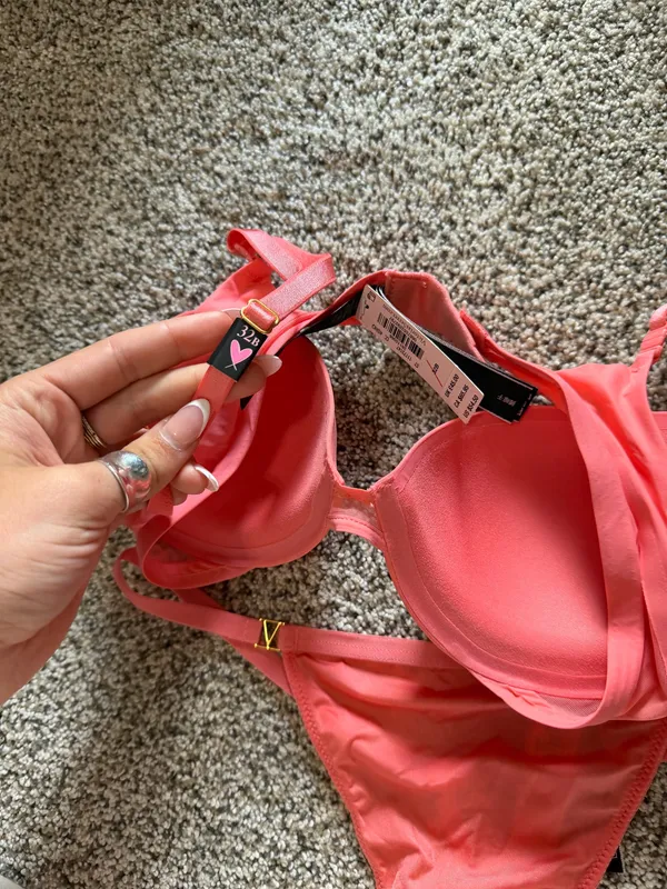Victoria's Secret Bra - Image 3