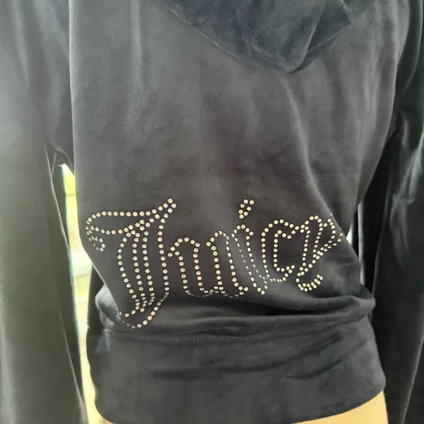 Juicy Couture Women's Navy Velour tracksuit size medium - Image 3