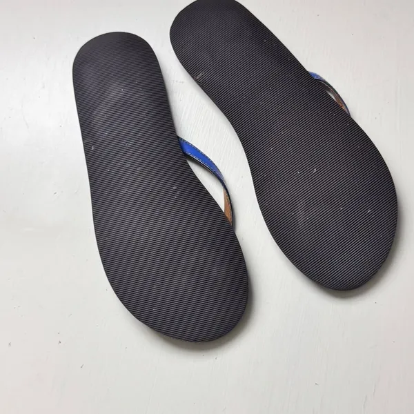 Clarks Women’s Cobalt Blue Low Heel Casual Style Sandals - Image 3
