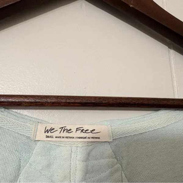 We The Free Free People Mint Green V Neck Long Sleeve Tee Pleated Back Size S - Image 2