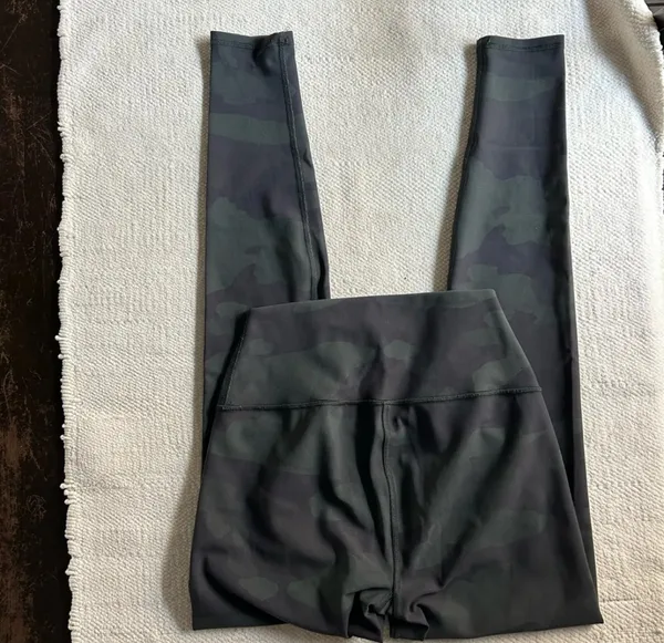 Alo Camo Leggings Yoga - Image 3