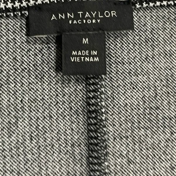 Ann Taylor V Neck Micro Houndstooth 3/4 Sleeve Top Size Medium Casual Chic - Image 3