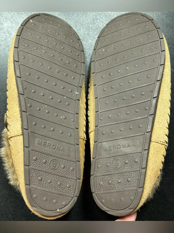 Target Merona Women’s Size 9 Faux Fur Lined Tan Suede Slippers - Image 6