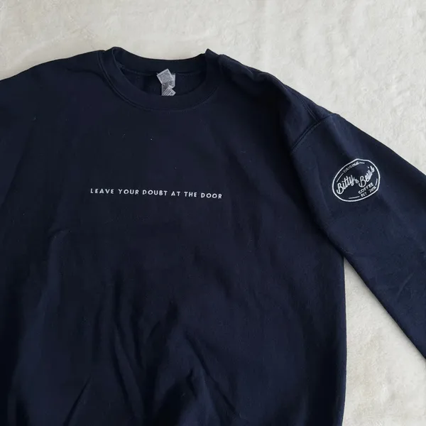 Bitty & Beau’s Coffee Leave Your Doubt At The Door Crewneck Size Medium - Image 3