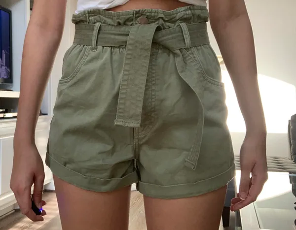 Abercrombie high waisted Tie Front Shorts - Image 2