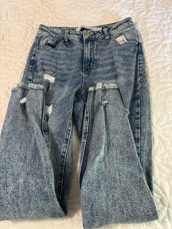 Loose fit ripped jeans - Image 3