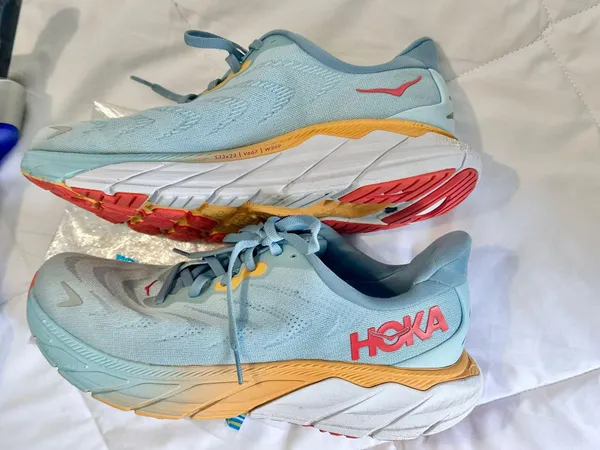 Hoka ONE ONE Arahi 6 Summer Song Mountain Spring - Image 5