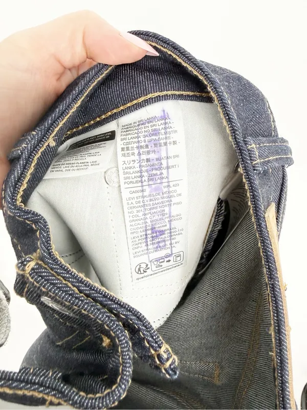 NWT Levi's Baggy Dad Barrel Leg Jeans Women's 28 Blue Y2K Denim - Image 7