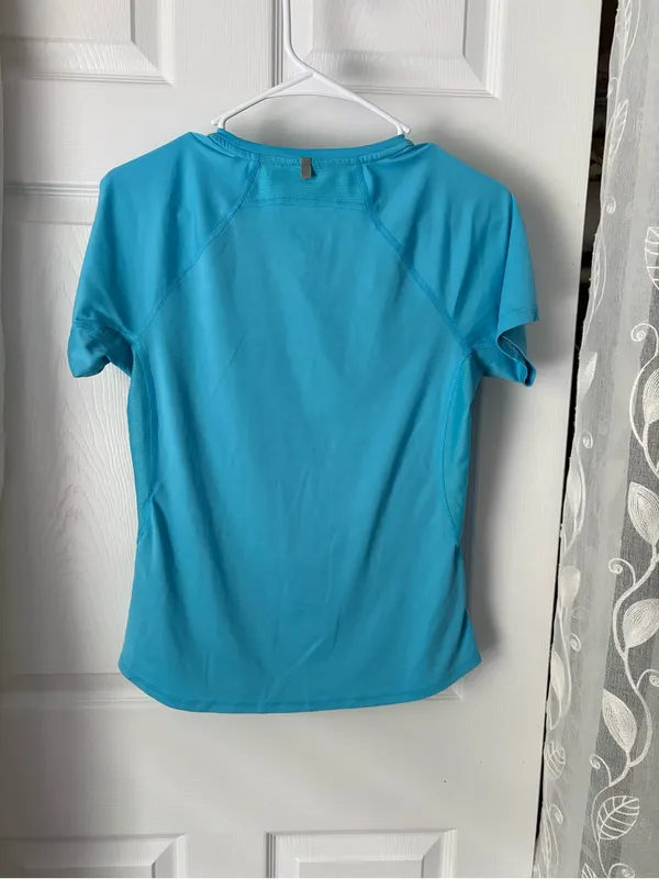 Nike Women’s dri-fit Short-Sleeve Athletic Top running t shirt size S - Image 8