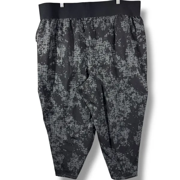 NWT Torrid Happy Camper Abstract Black Gray Print Pants 3X - Image 2