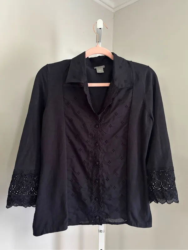 Ann Taylor Silk Blend Mixed Media Black Embroidered & Knit Button-Front Top Sz M - Image 2