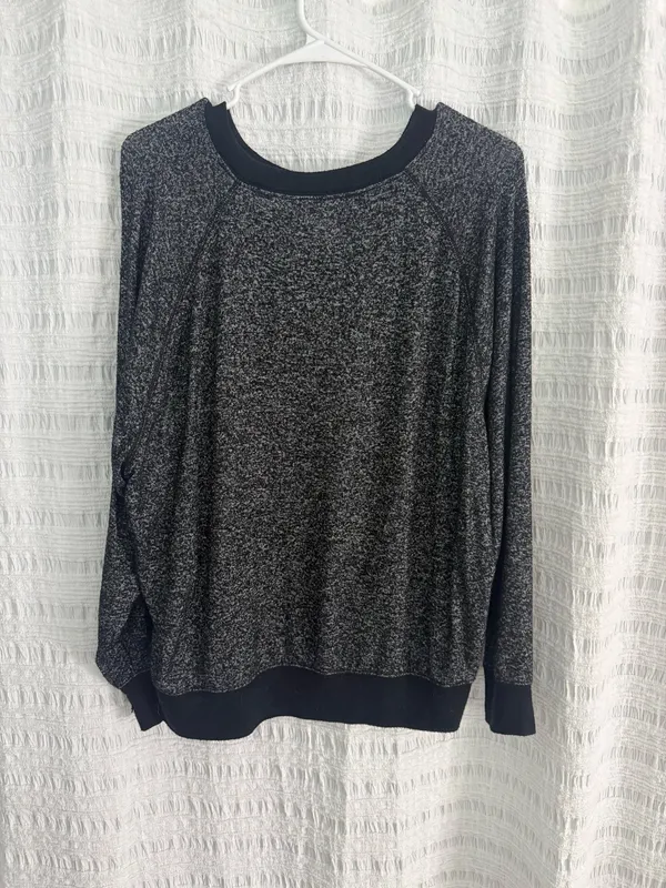PINK Victoria's Secret Long Sleeve - Image 2