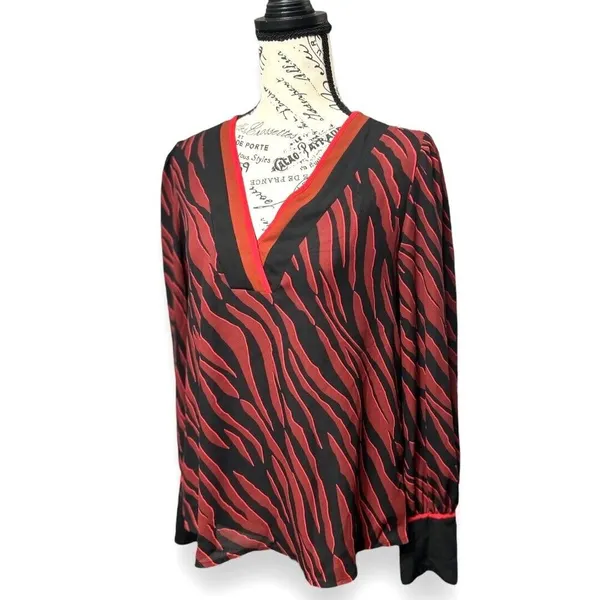 Express S Red Black Zebra Print V-Neck Blouse Long‎ Sleeve Button Cuff Top Y2K - Image 6