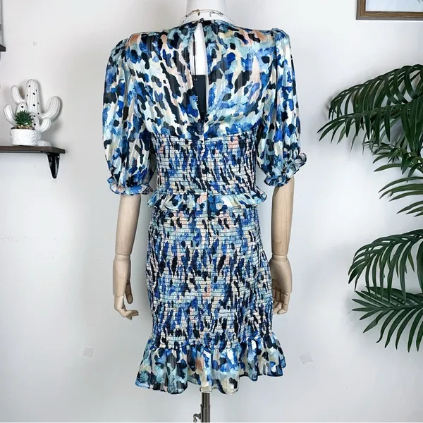 Elliatt Incubus Smocked Short Sleeve Mini Dress in Blue Multi Size Small NWT - Image 10