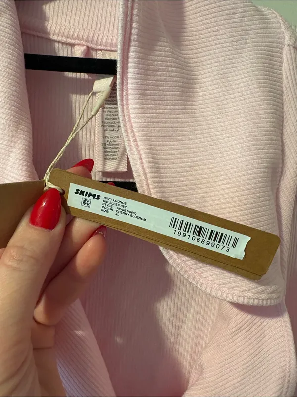 BNWT Skims Soft Lounge Sleep Top (Only) Cherry Blossom XL - Image 4