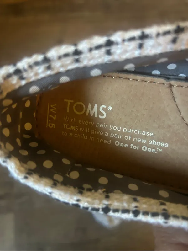 TOMS Women's Classic Alpargata slip-on shoes Sz W7.5 - Image 3