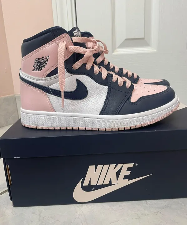 Nike Air Jordan 1 High - Image 2