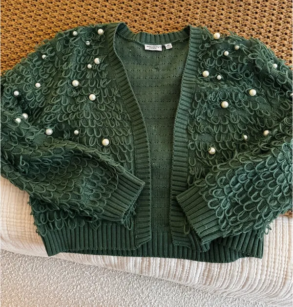Mighty fine Forest green cardigan with pearl details - Image 4