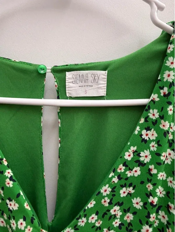 Women’s size small Sienna Sky dress - Image 4