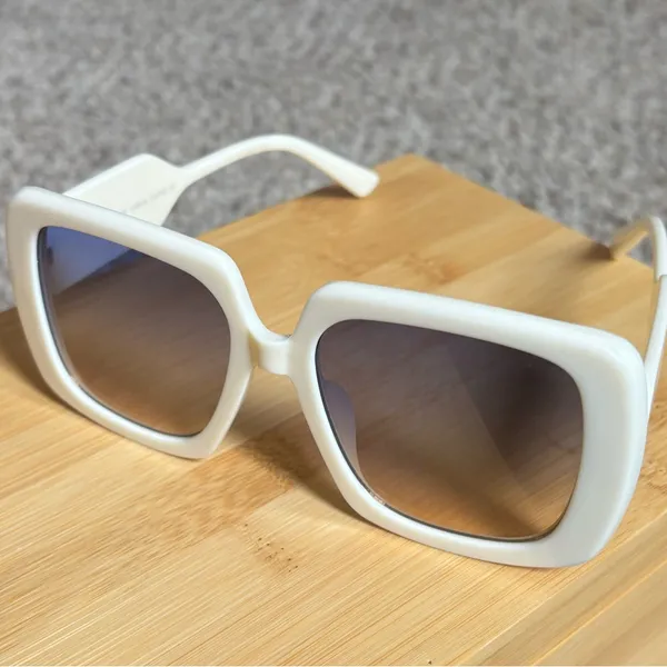 Fun White Square Sunglasses - Image 3
