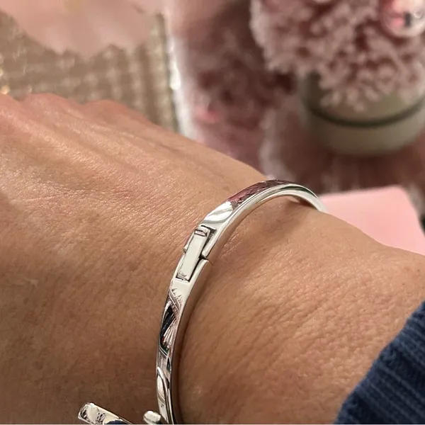 kate spade Silver Bow Bangle NWT - Image 2