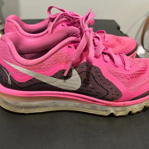 Nike Pink Performance Athletic Shoes with Breathable Mesh - Image 5