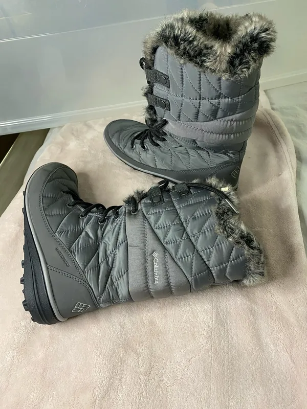 Columbia Minx Mid Waterproof Winter Boots women size 8 - Image 4