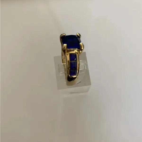 BLUE SAPPHIRE EMERALD CUT STONE CZ YELLOW Rhodium Plated RING SIZE 6 - Image 2