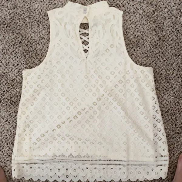 Ivory lace swing top Size L - Image 3