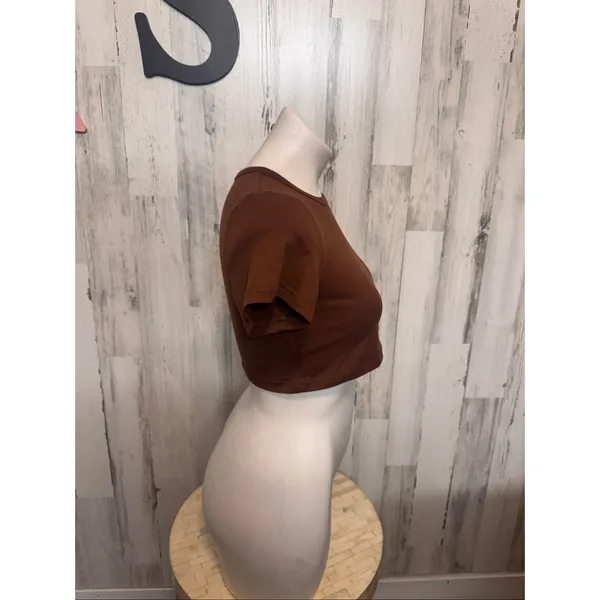 Brown Cropped Short Sleeve Tee Womens Size XS Crew Neck Basic T-Shirt Layering - Image 4