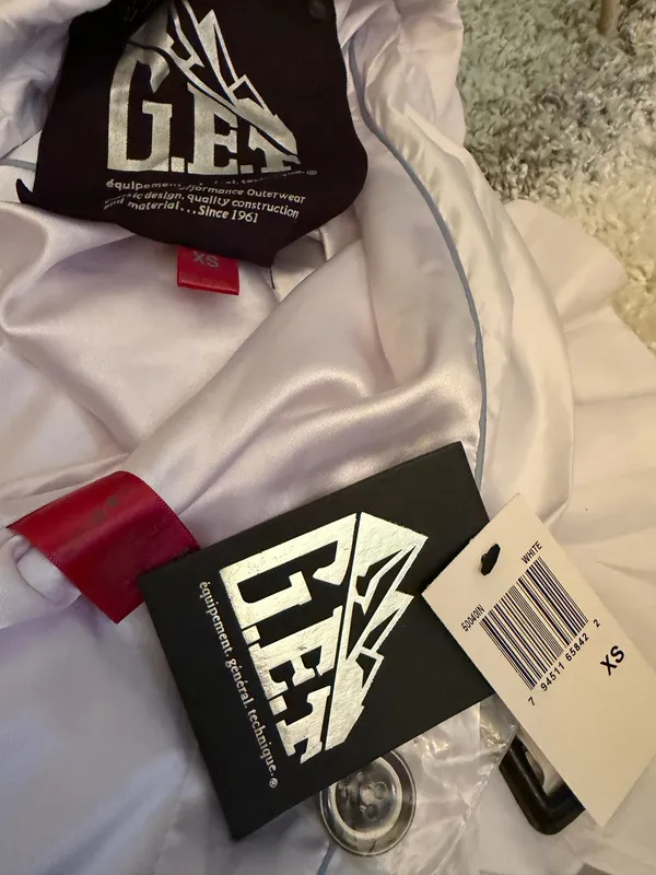 Beautiful jacket size fits XS/S 🩷 White - Image 10