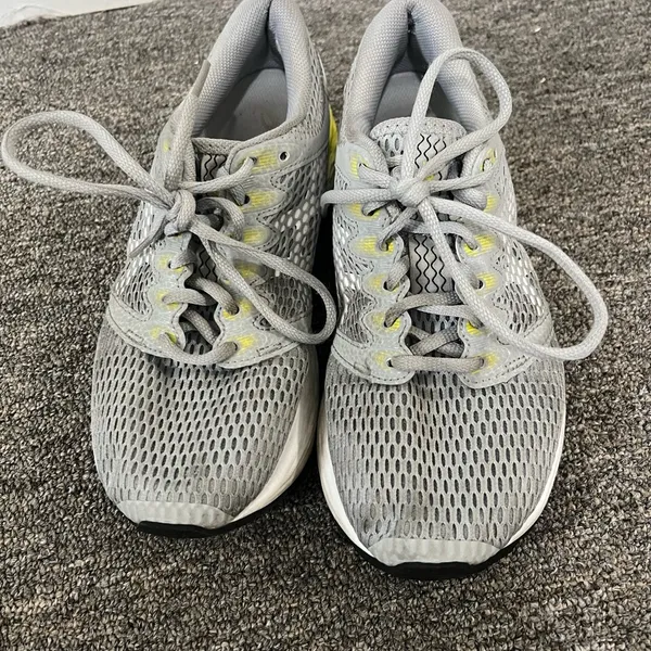 ASICS Gray Roadhawk FF 2 Running Sneakers Size 7 US $100 - Image 3