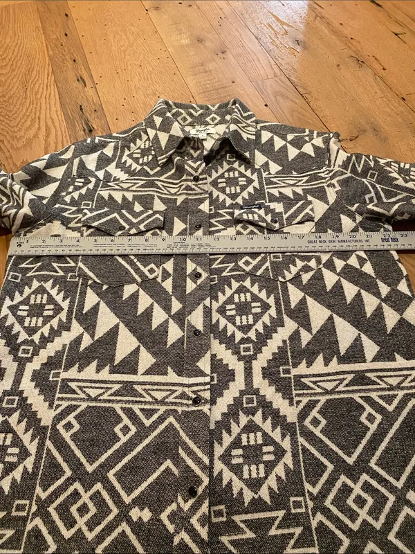Wrangler Retro Grey Geo Boyfriend Western Snap Oversized Shirt Size SMALL - Image 5