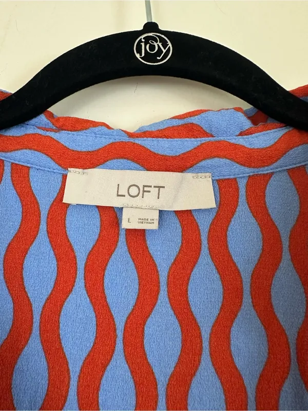 LOFT Sleeveless V-Neck Wave Print Top in Orange and Light Blue Size Large - Image 5