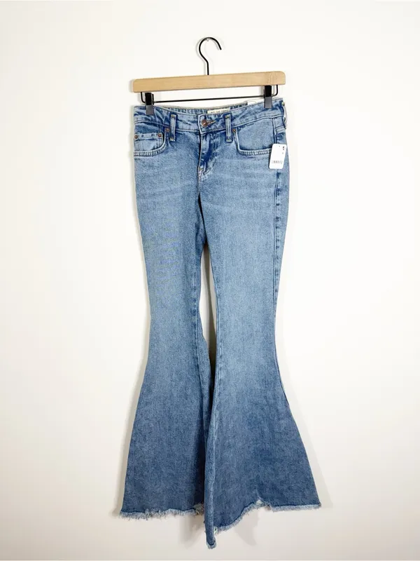 NWT Free People We The Free Emre Low Rise Poppy Blue Flare Jeans 25 - Image 5