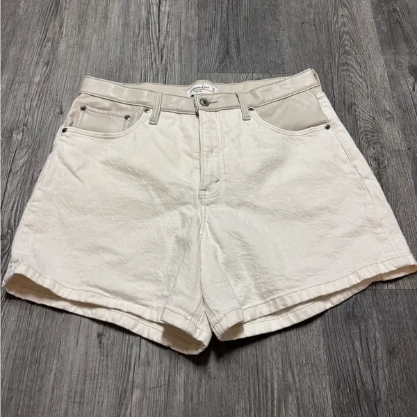 Abercrombie & Fitch High Rise Dad Shorts - Image 2
