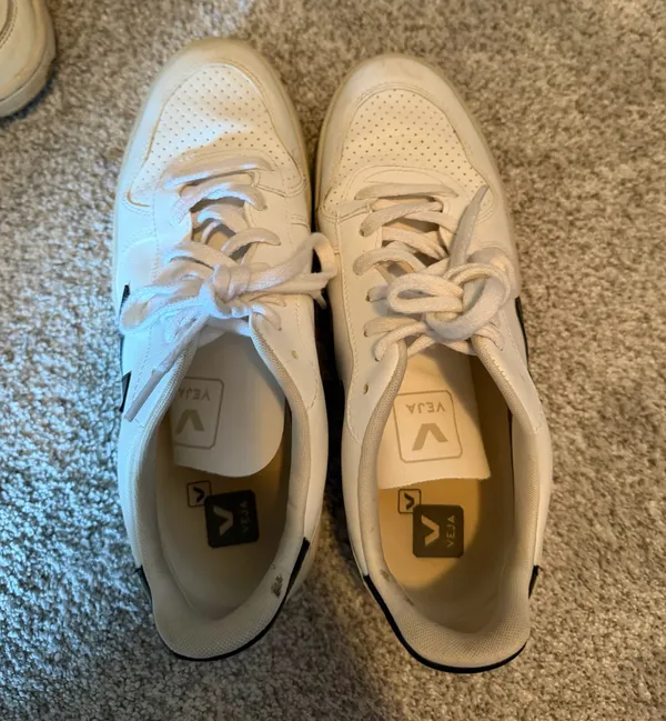 VEJA Sneakers - Image 4