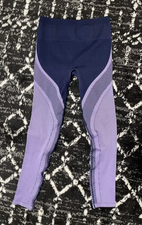 Fabletics Workout Set - Image 3
