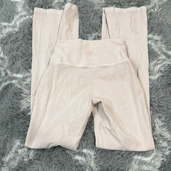 Aritzia tna baby pink flared high waisted leggings size Xs Has some staining a - Image 4
