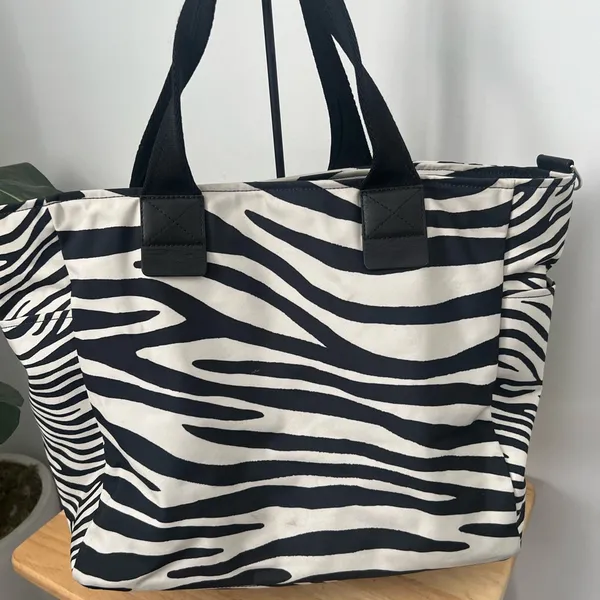 Marc Jacobs Black and White Zebra Print Travel diaper bag, tote Beach Bag - Image 3